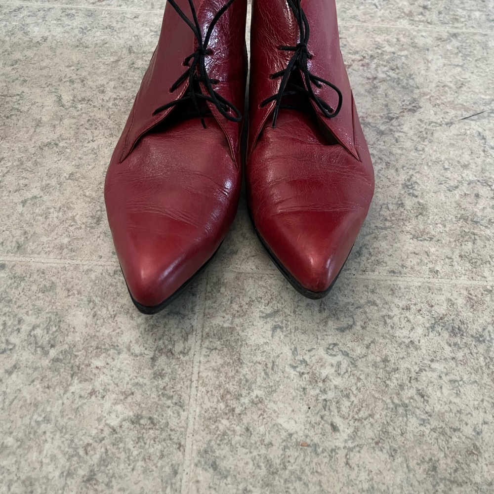 Fluevog Presence Charm - Picture 2 of 3
